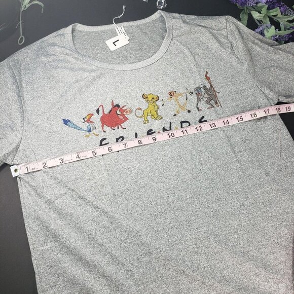 Lion King Simba Shirt Timon Pumbaa FRIENDS Knit Graphic Tee Blouse Short Sleeve - Picture 13 of 14